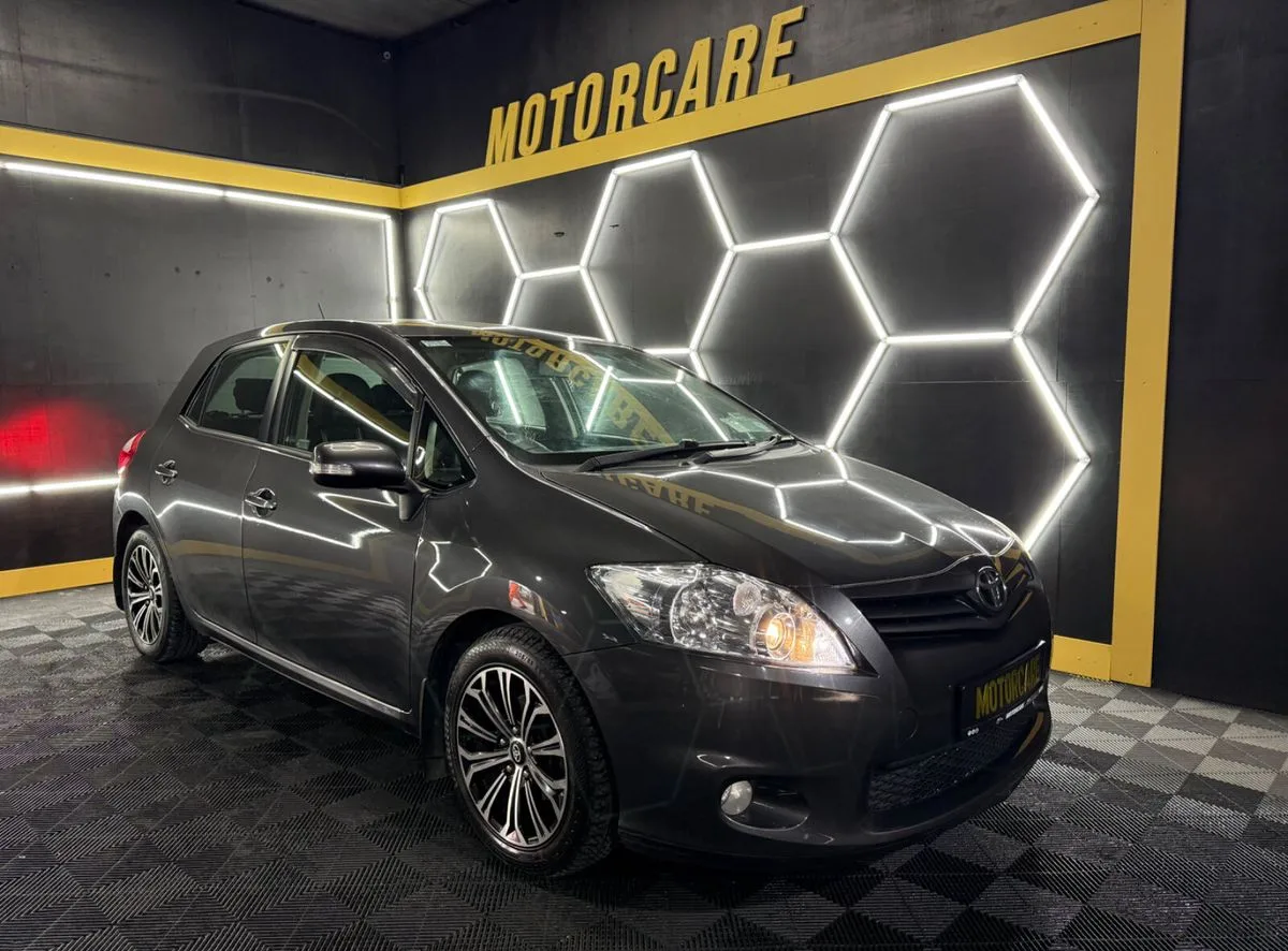 2011 Toyota Auris – photo 4
