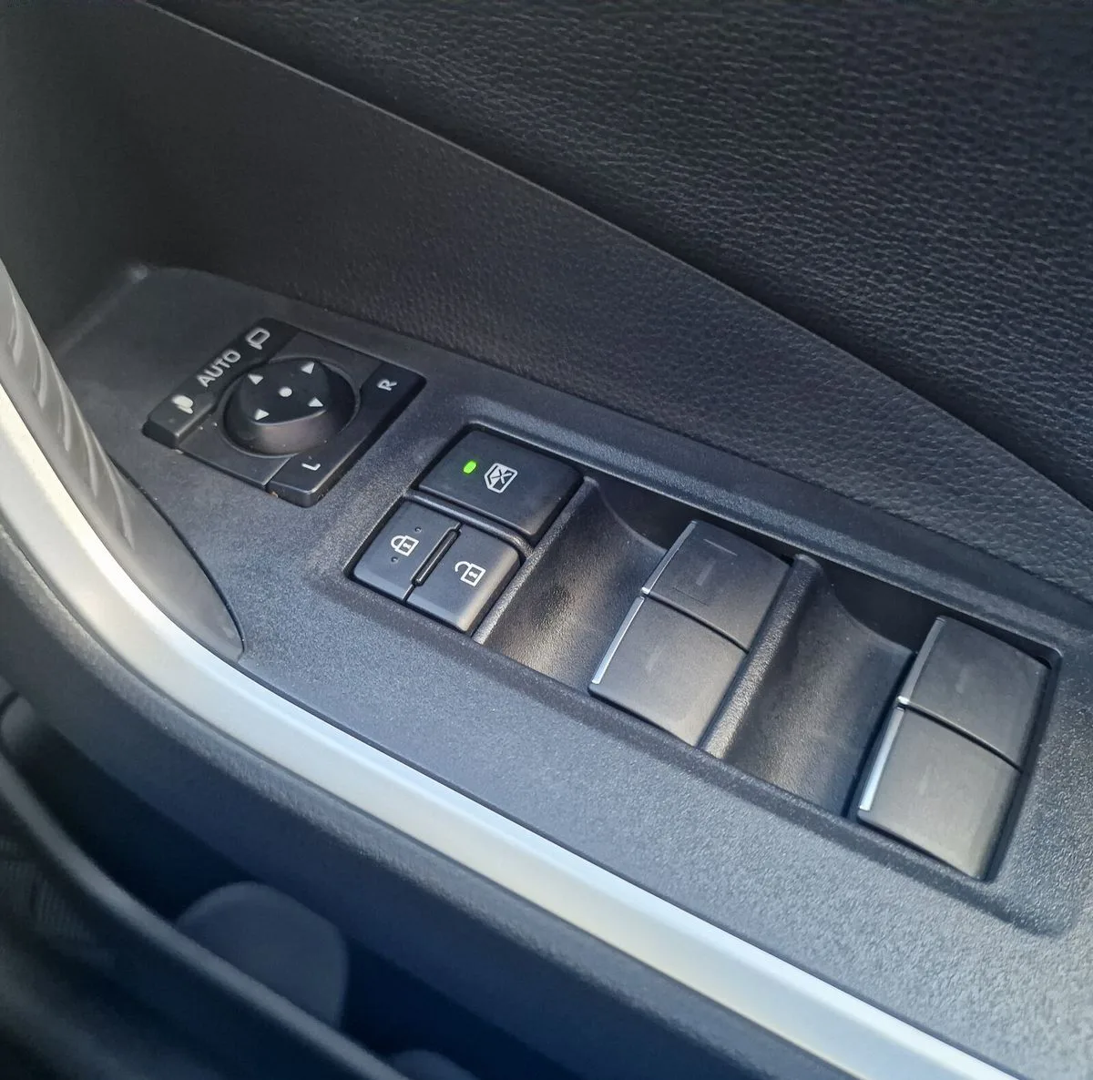 2024 Toyota RAV4 – photo 10