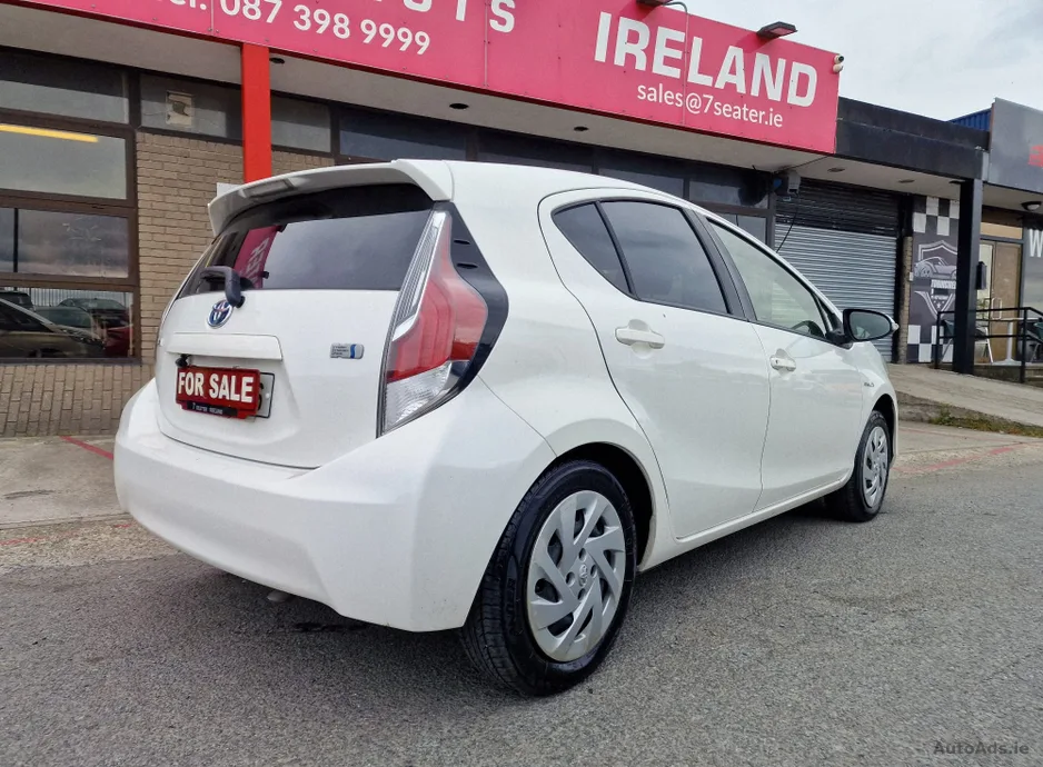2017 Toyota Aqua – photo 8