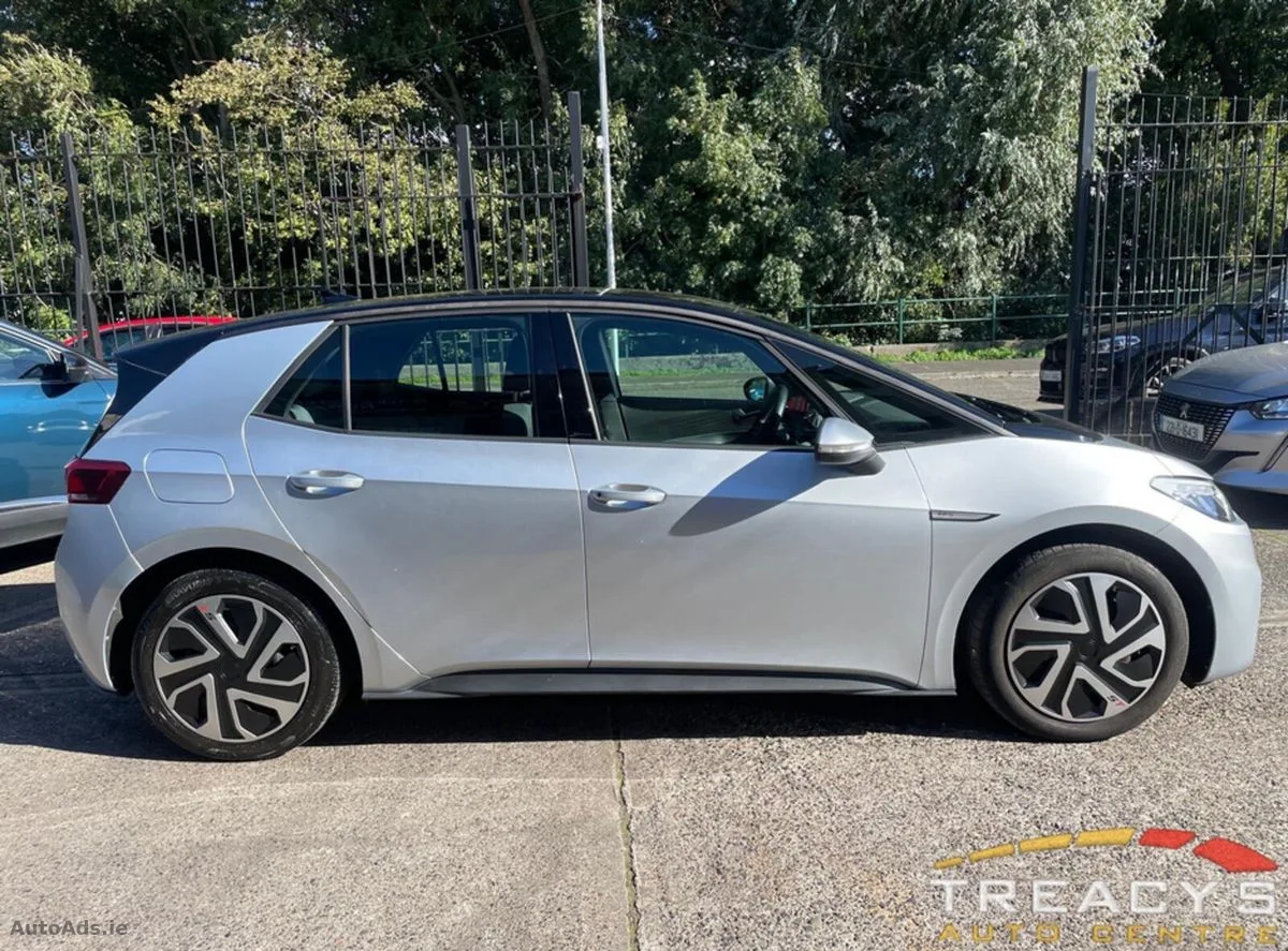 2022 Volkswagen ID.3 – photo 2