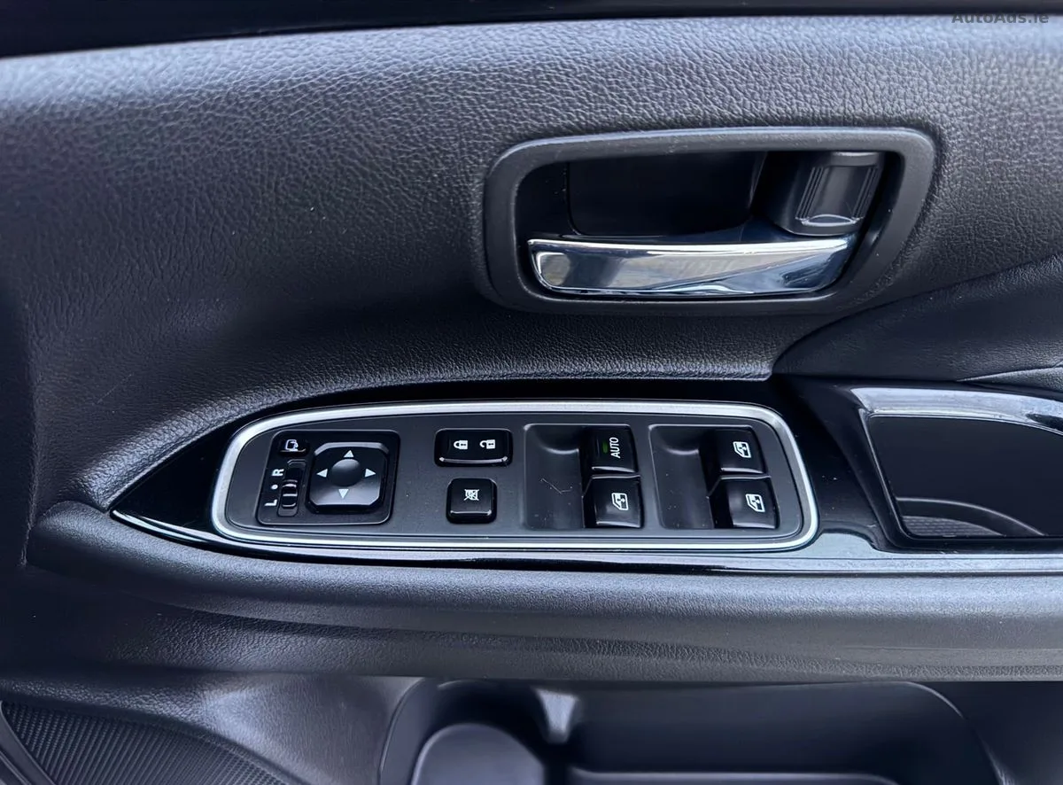 2016 Mitsubishi Outlander – photo 19