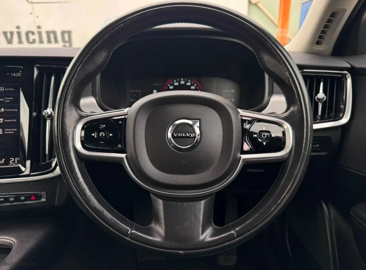 2017 Volvo S90 – photo 16