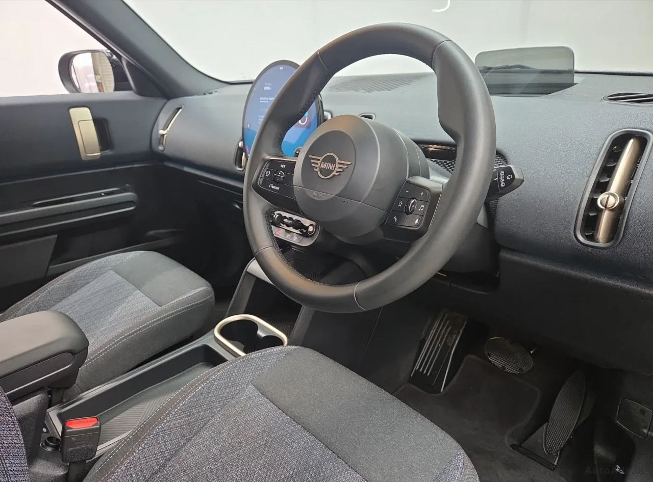 2026 Mini Countryman – photo 8