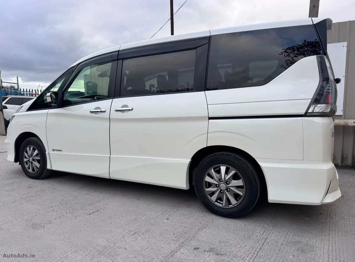 2019 Nissan Serena – photo 6