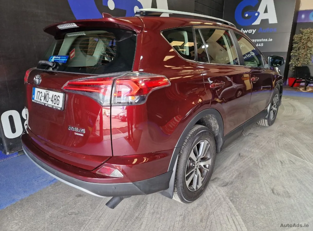 2017 Toyota RAV4 – photo 9