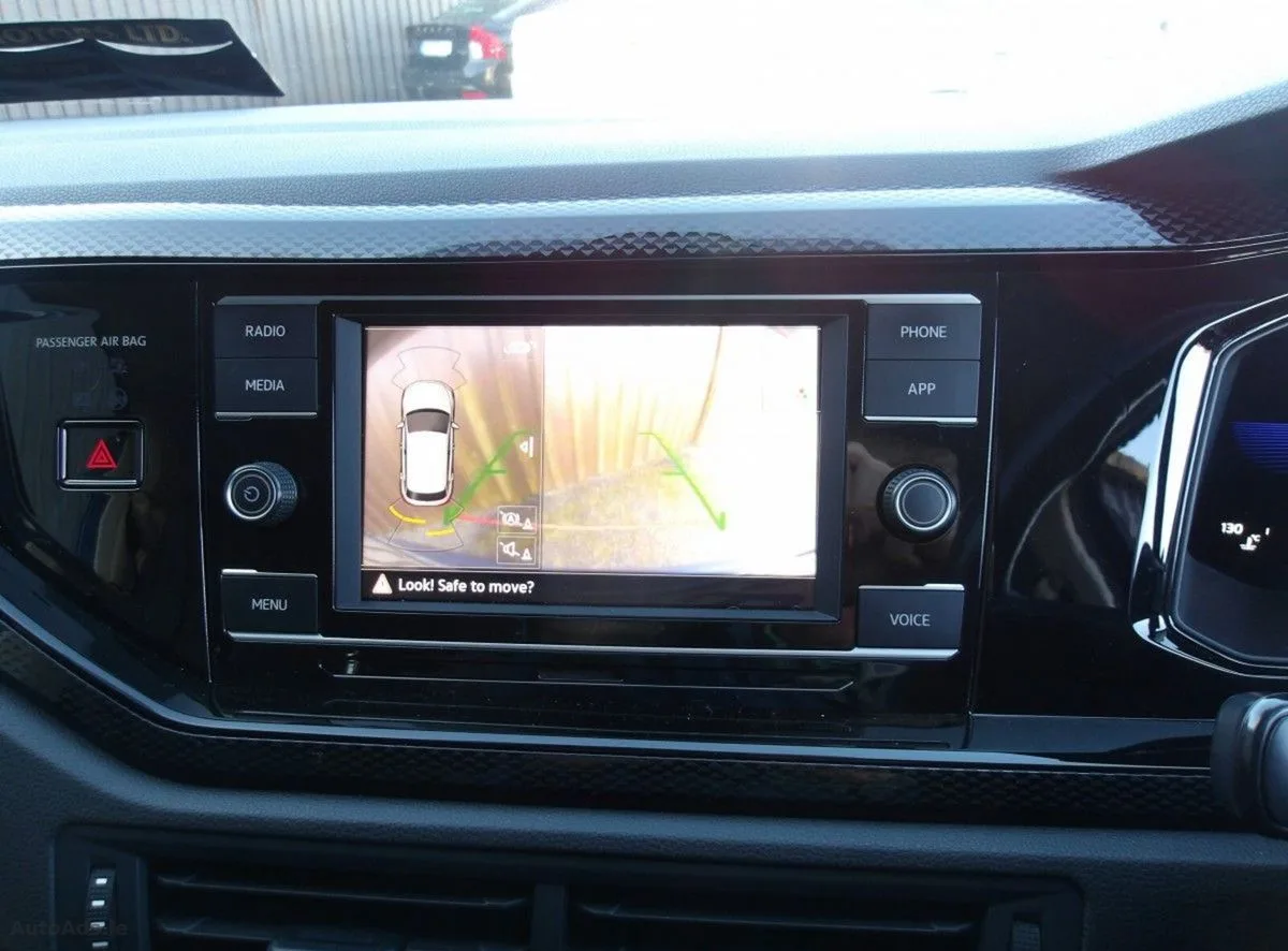 2022 Volkswagen Taigo – photo 2