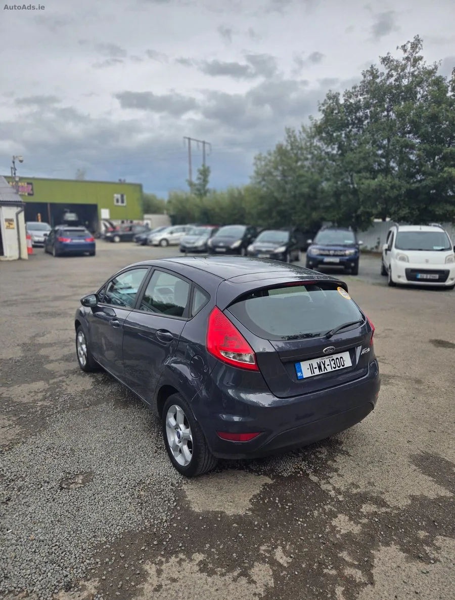 2011 Ford Fiesta – photo 12