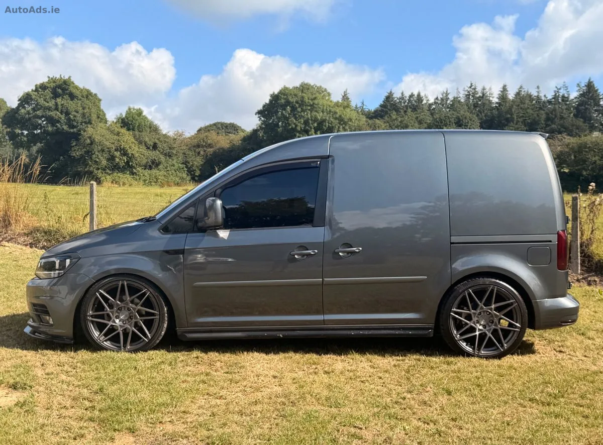 2019 Volkswagen Caddy – photo 2