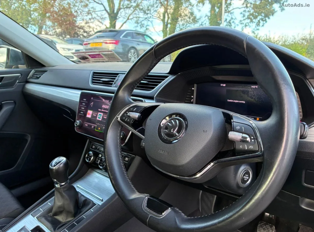 2022 Skoda Superb – photo 10