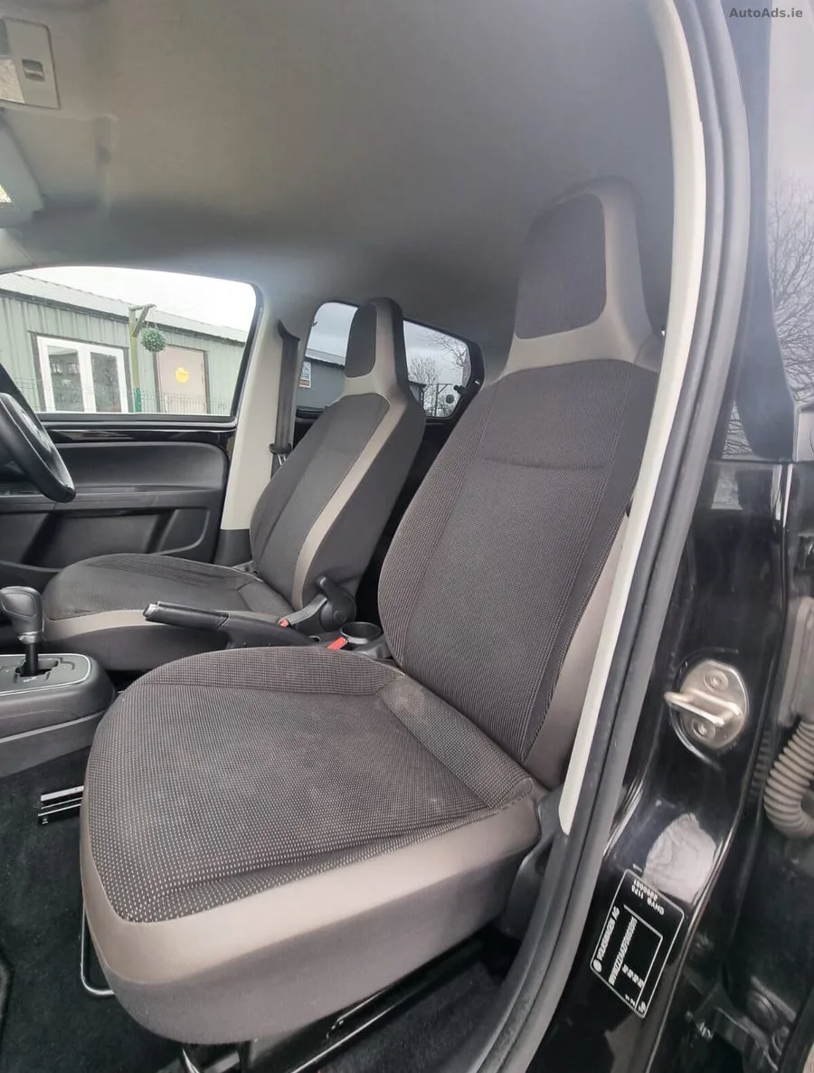 2014 Volkswagen up! – photo 18