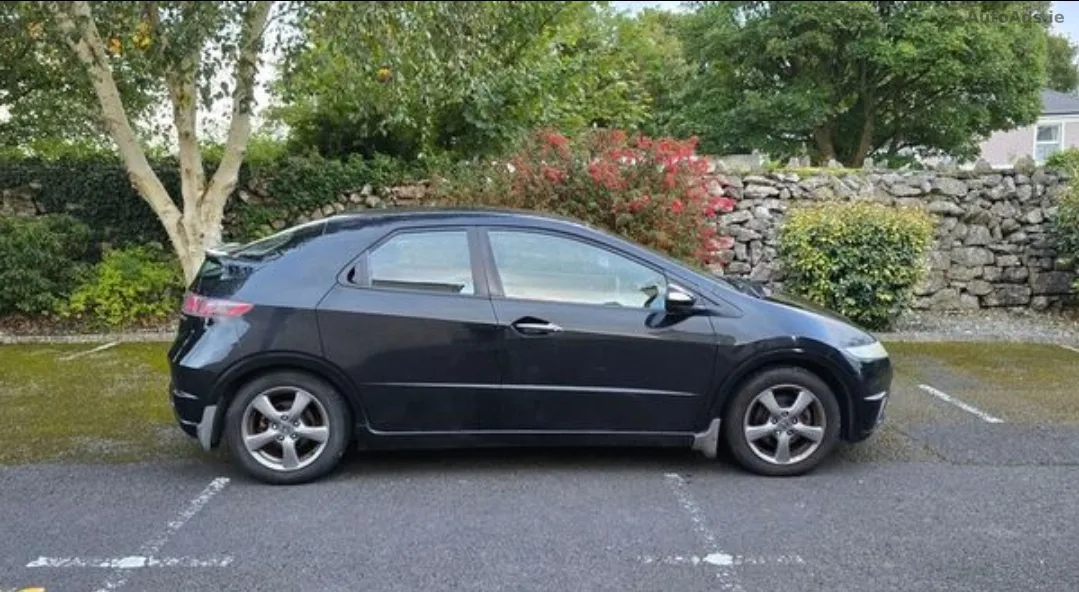 2009 Honda Civic – photo 2