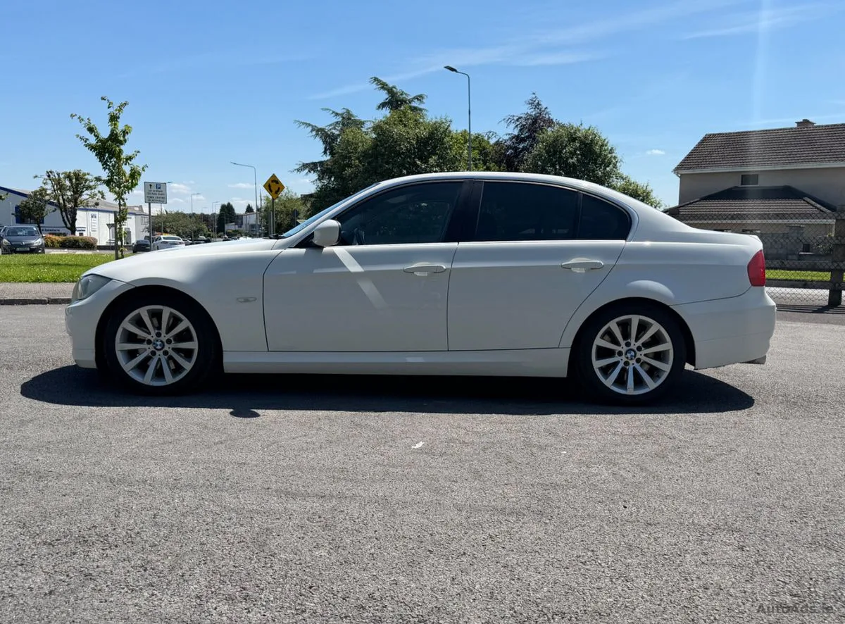 2012 BMW 3-Series – photo 4