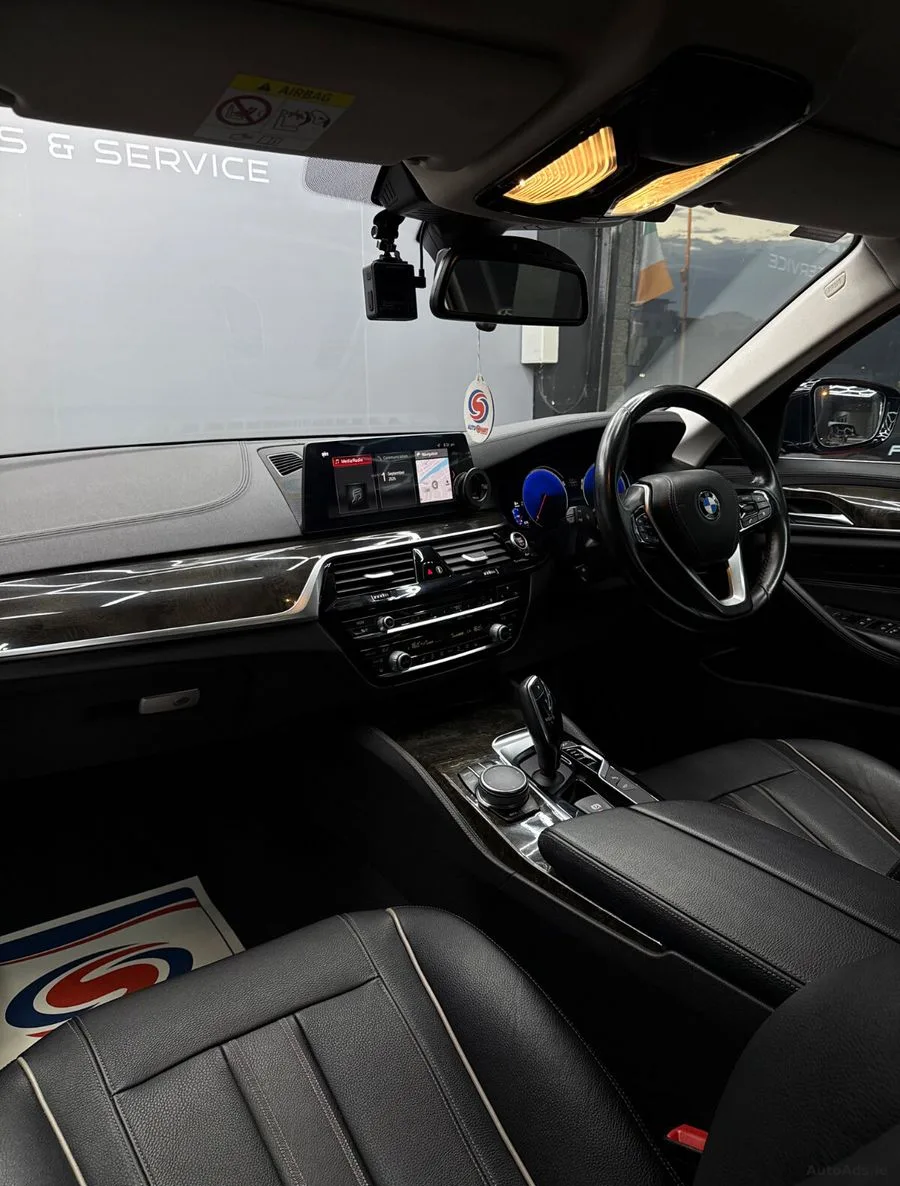 2018 BMW 5-Series – photo 16