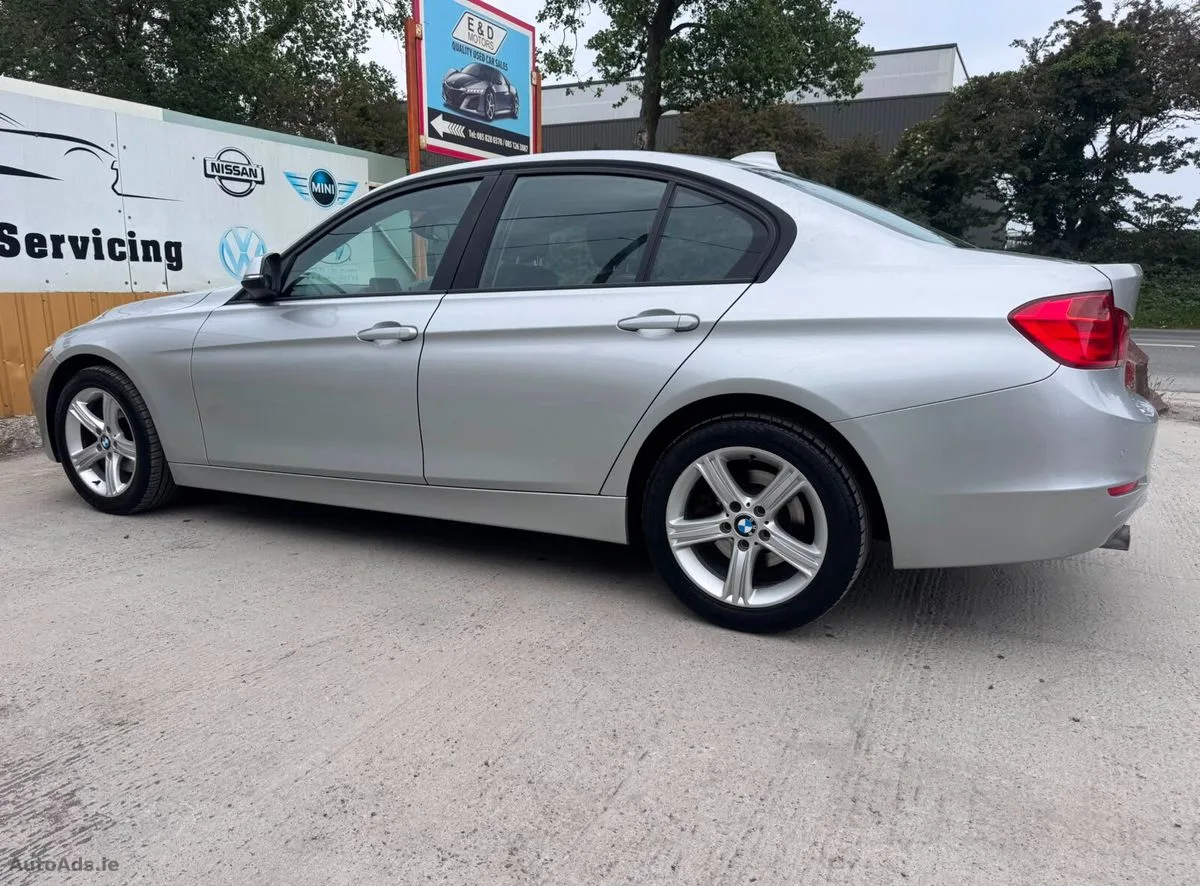 2012 BMW 3-Series – photo 3