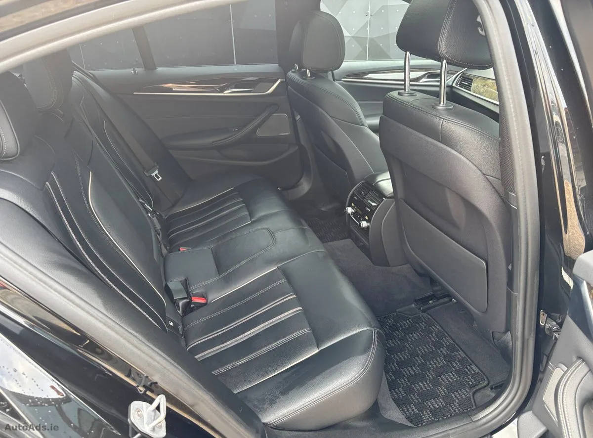 2018 BMW 5-Series – photo 11