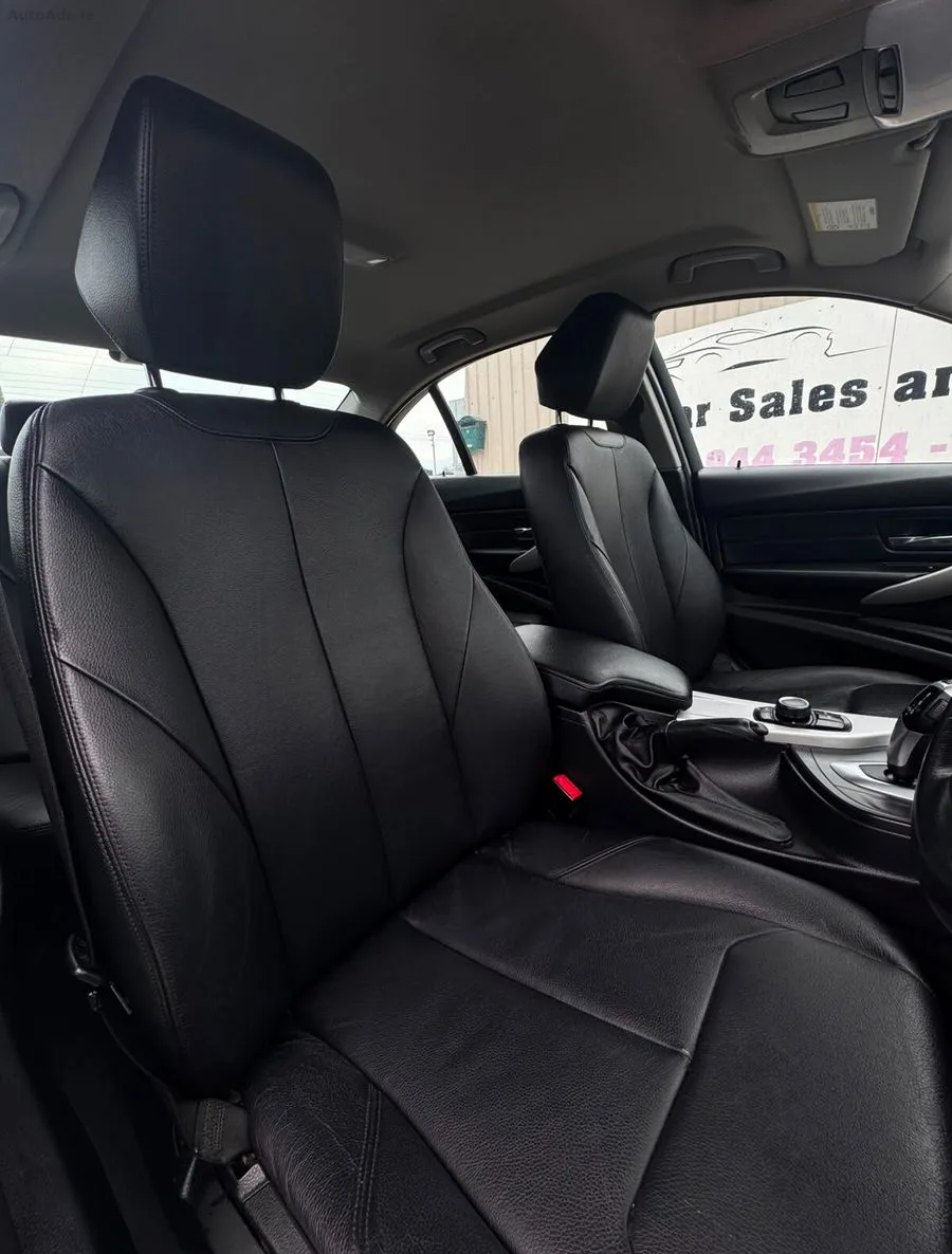 2012 BMW 3-Series – photo 17