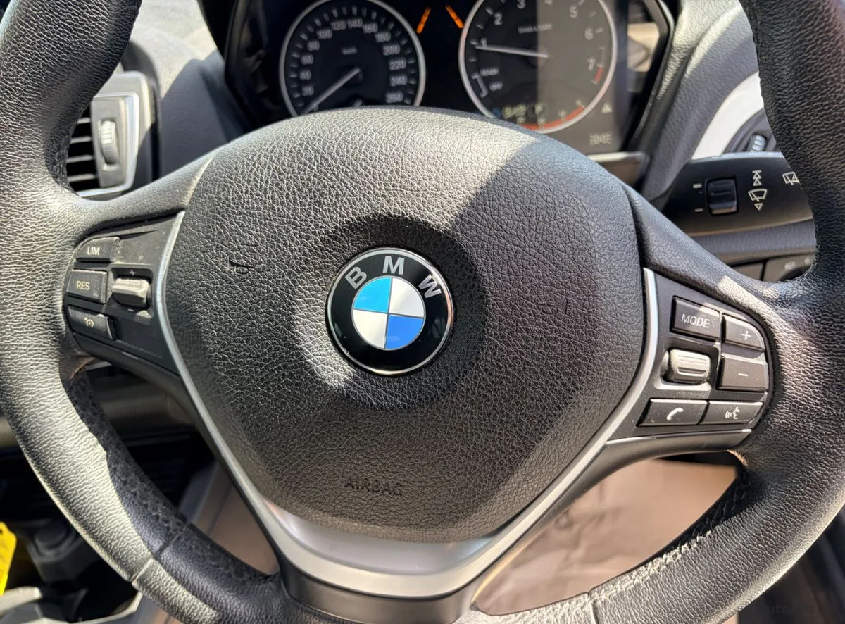 2017 BMW 1-Series – photo 17