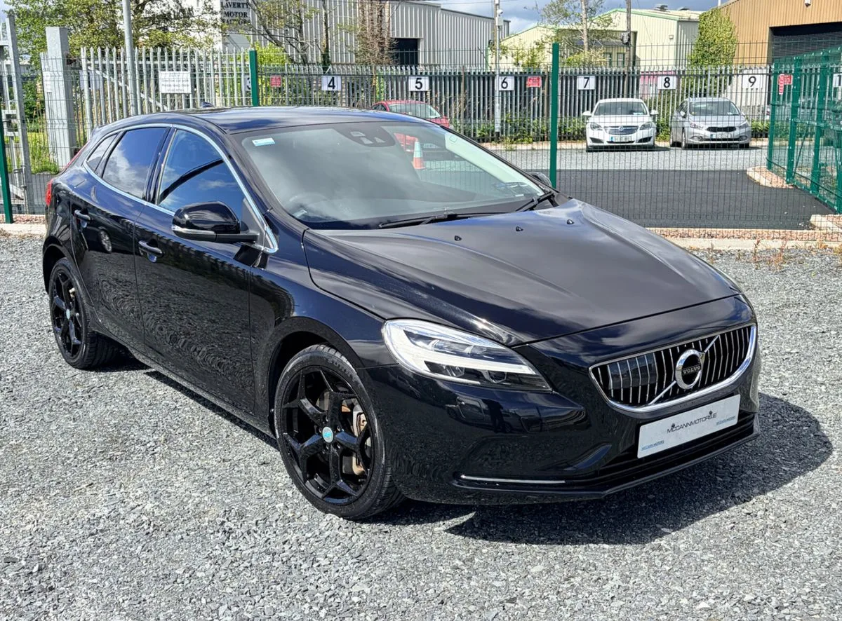2018 Volvo V40