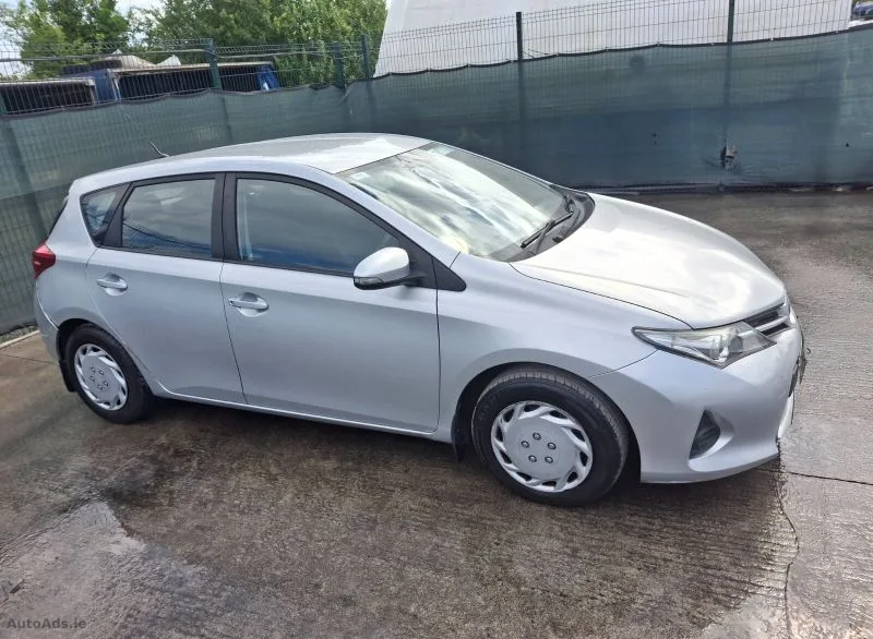2013 Toyota Auris