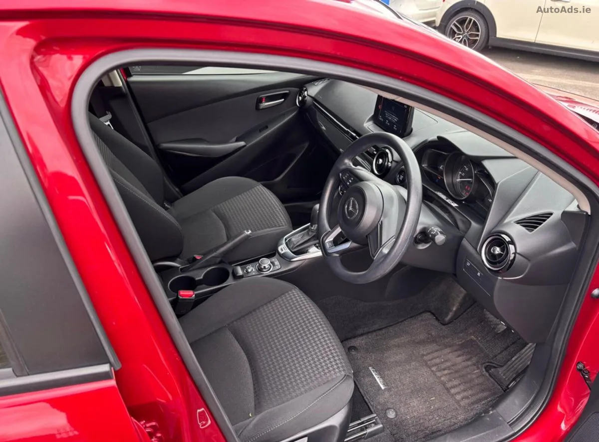 2017 Mazda Demio – photo 3