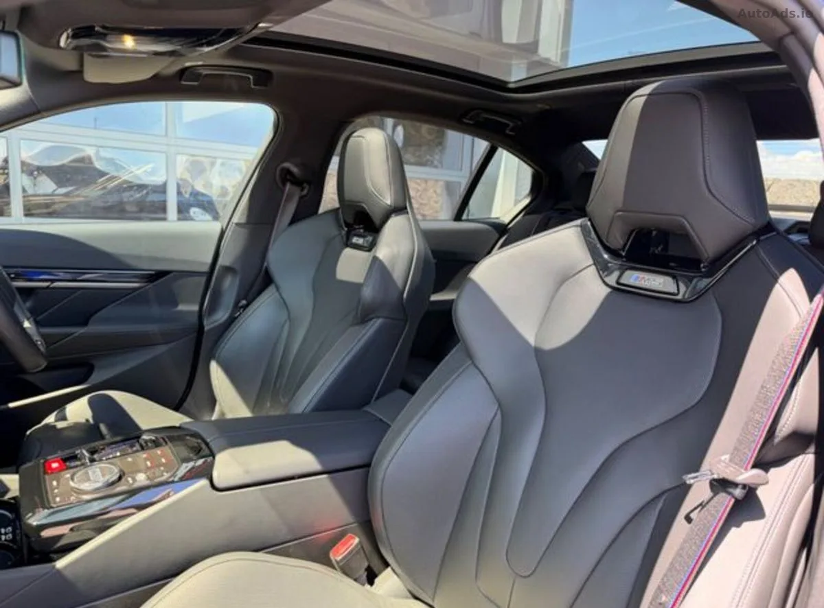 2025 BMW M5 – photo 14