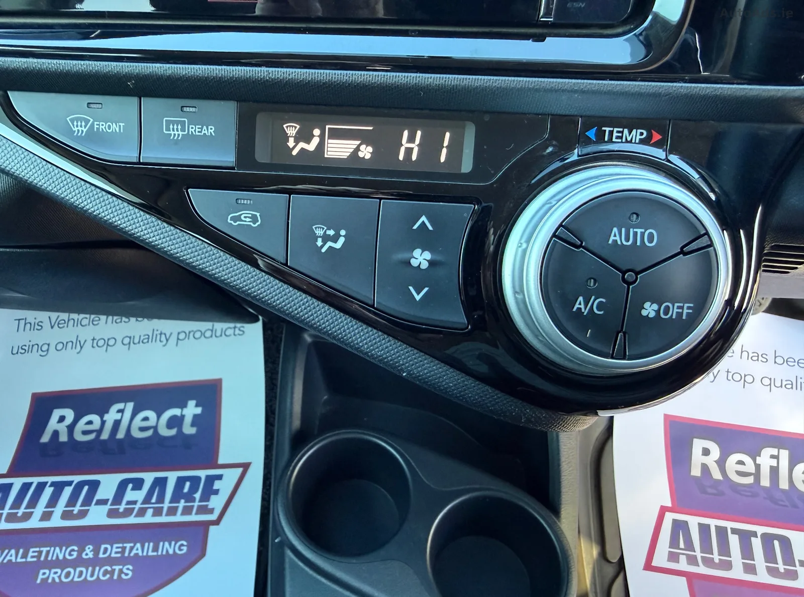 2015 Toyota Aqua – photo 17