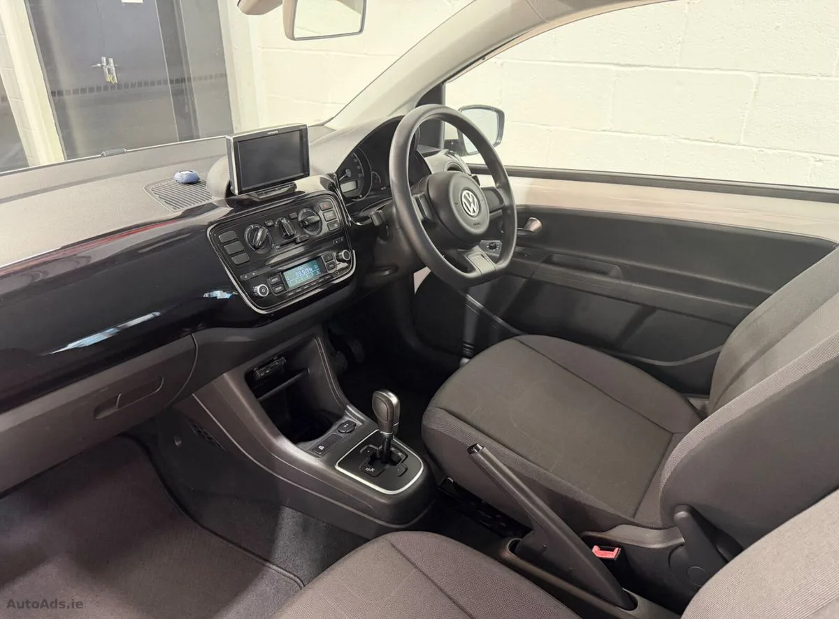 2014 Volkswagen up! – photo 12