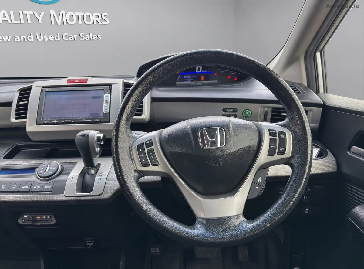 2014 Honda Freed – photo 14
