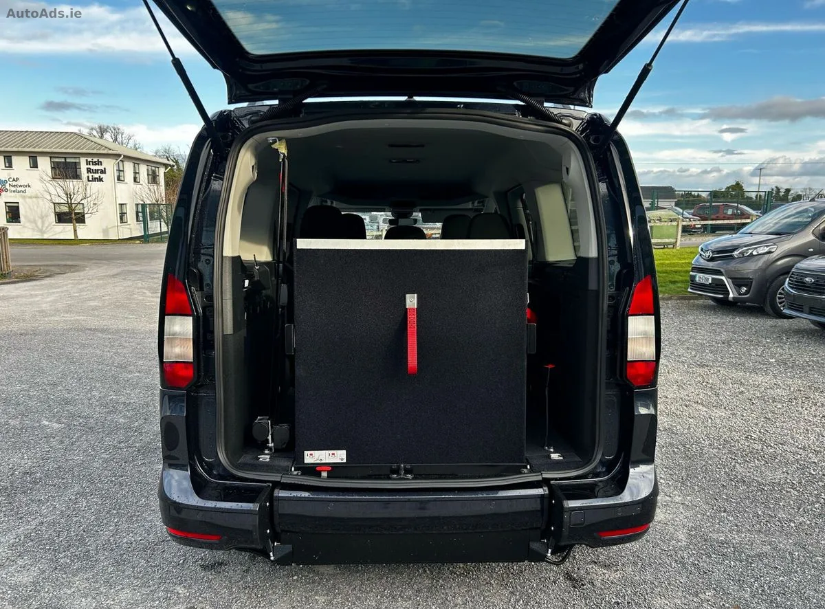 2026 Ford Tourneo Connect – photo 8