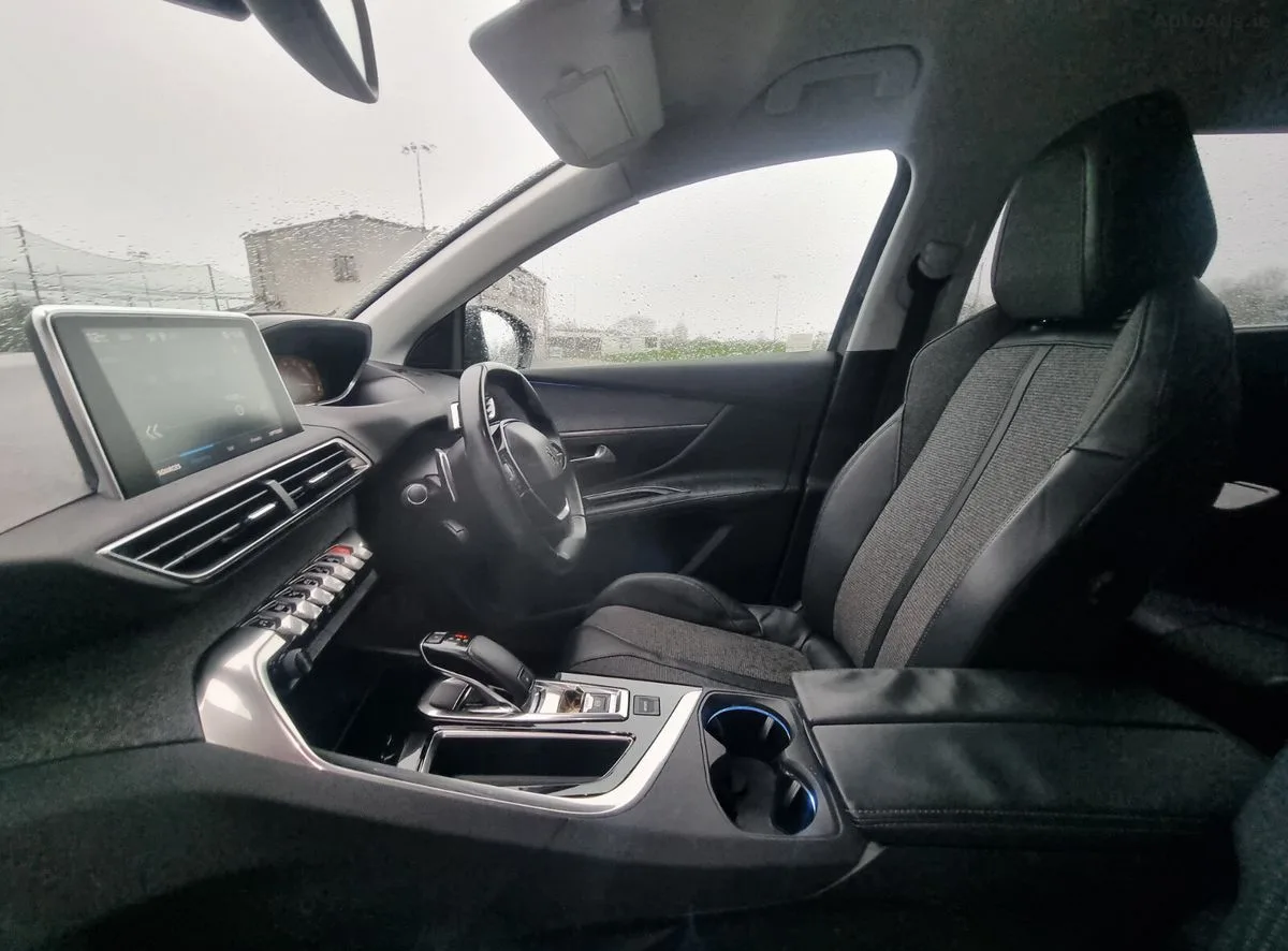 2018 Peugeot 5008 – photo 15