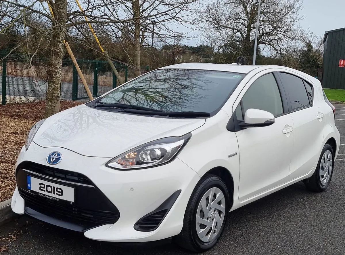 2019 Toyota Aqua – photo 4