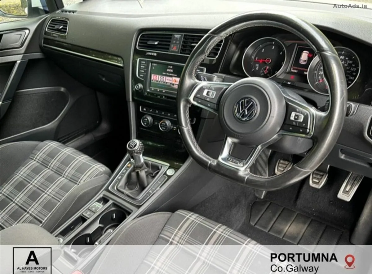 2017 Volkswagen Golf – photo 2
