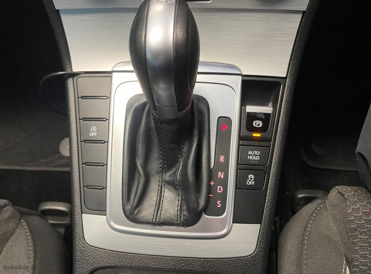 2015 Volkswagen Passat – photo 17