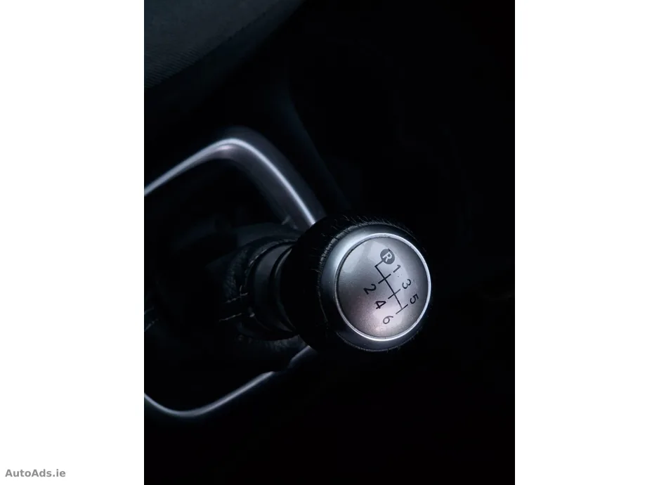 2017 Toyota Yaris – photo 18