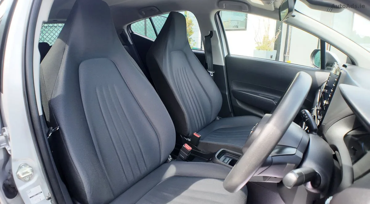 2021 Toyota Aqua – photo 10