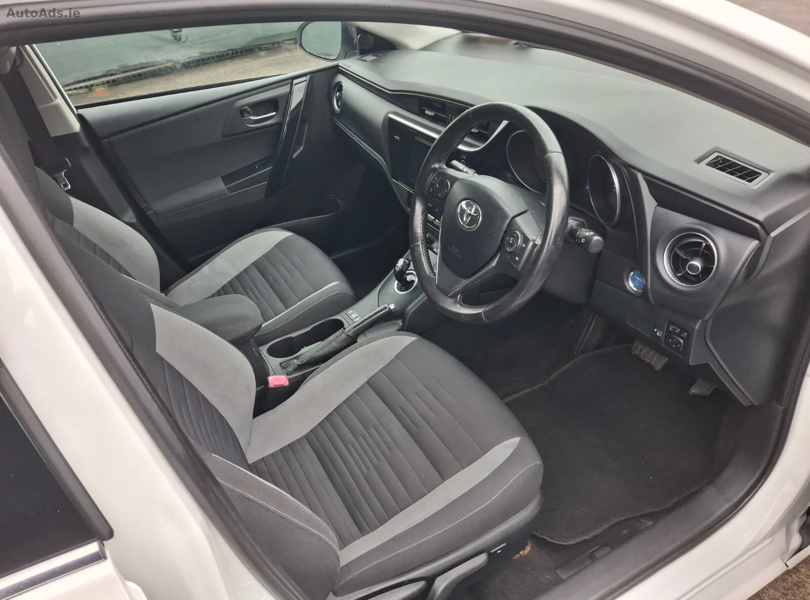 2015 Toyota Auris – photo 10
