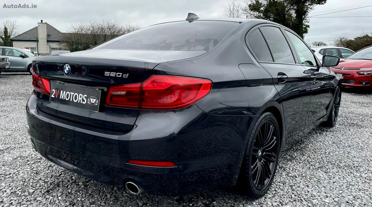 2019 BMW 5-Series – photo 6
