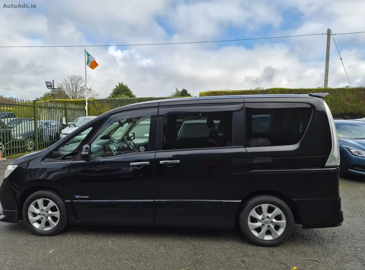 2013 Nissan Serena – photo 9