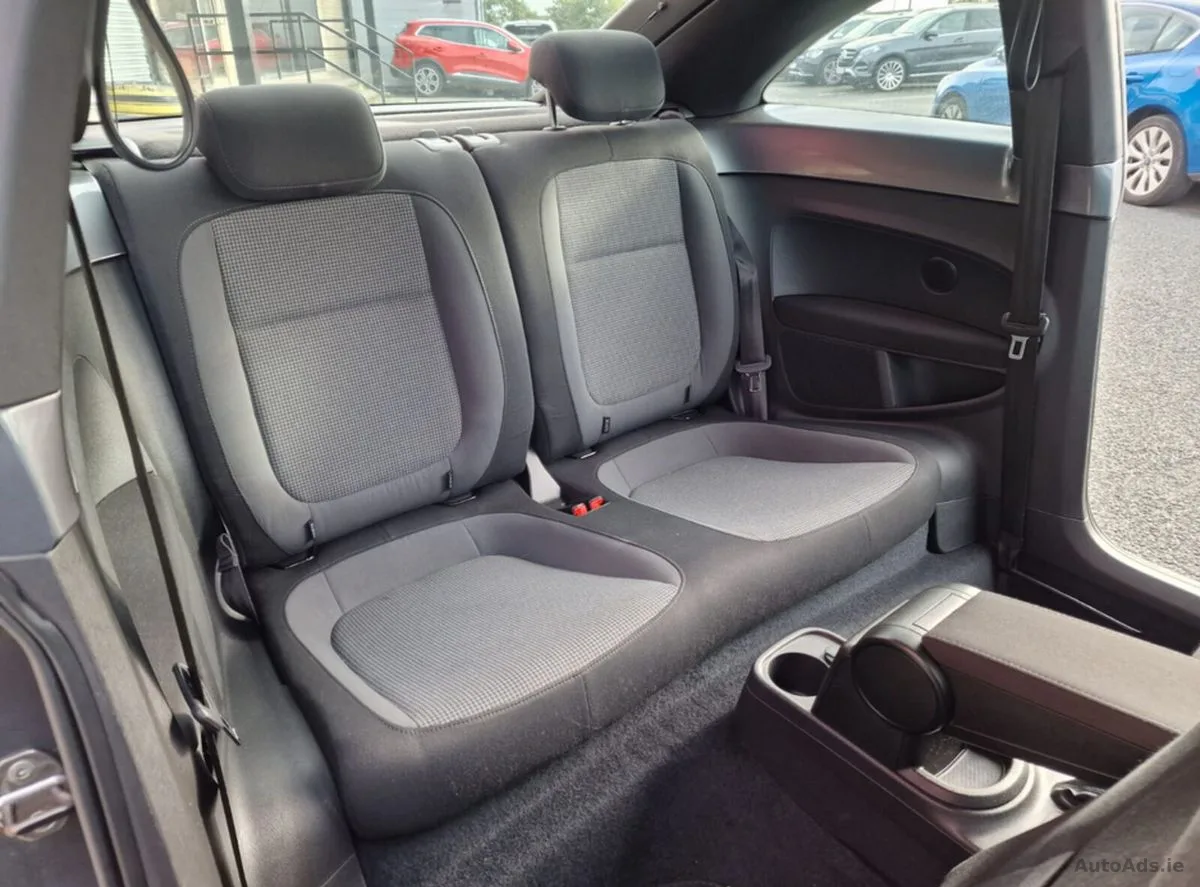2013 Volkswagen Beetle – photo 14