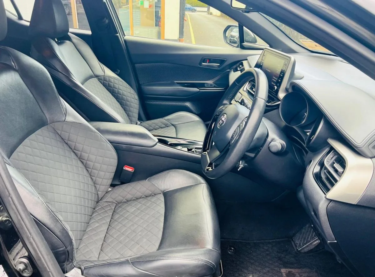 2020 Toyota C-HR – photo 15