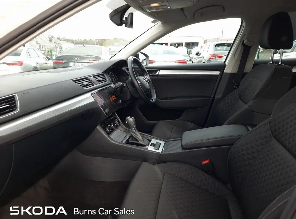 2021 Skoda Superb – photo 4