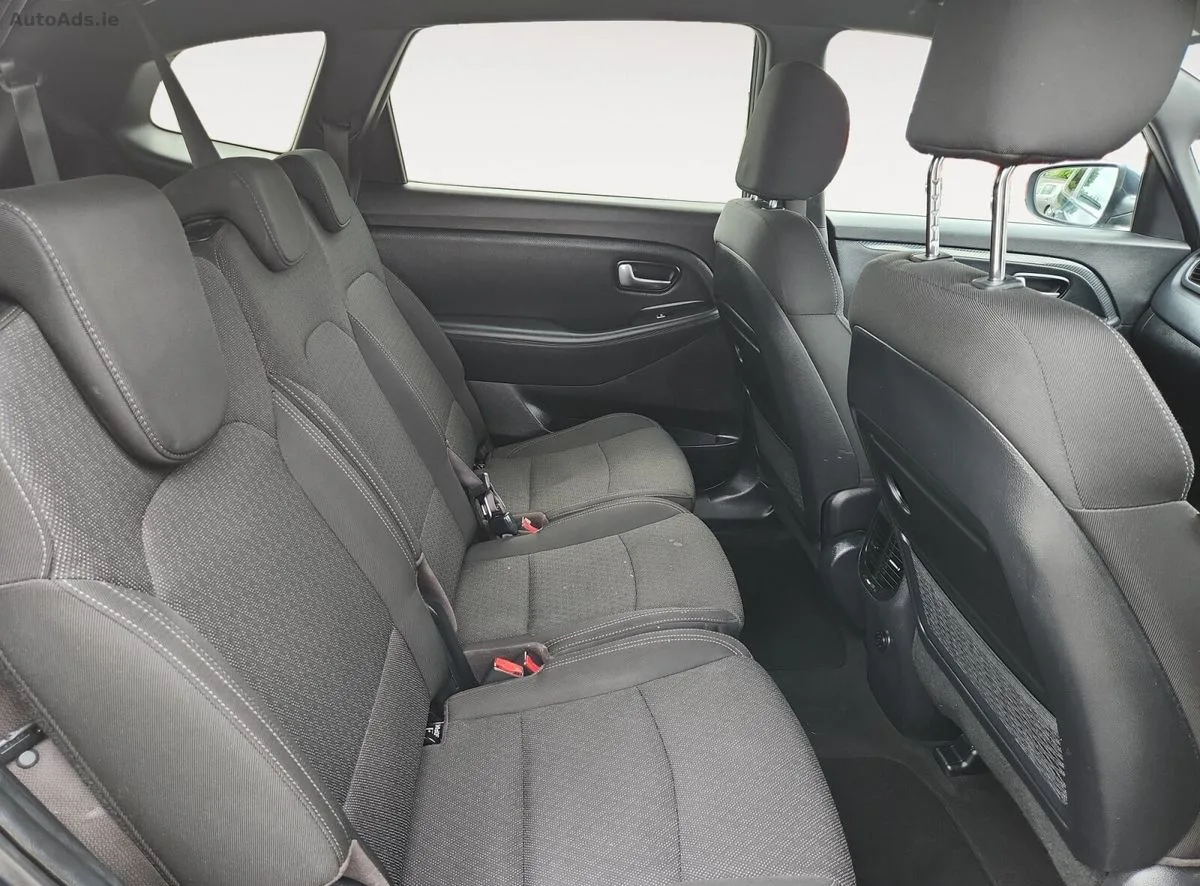 2017 Kia Carens – photo 12