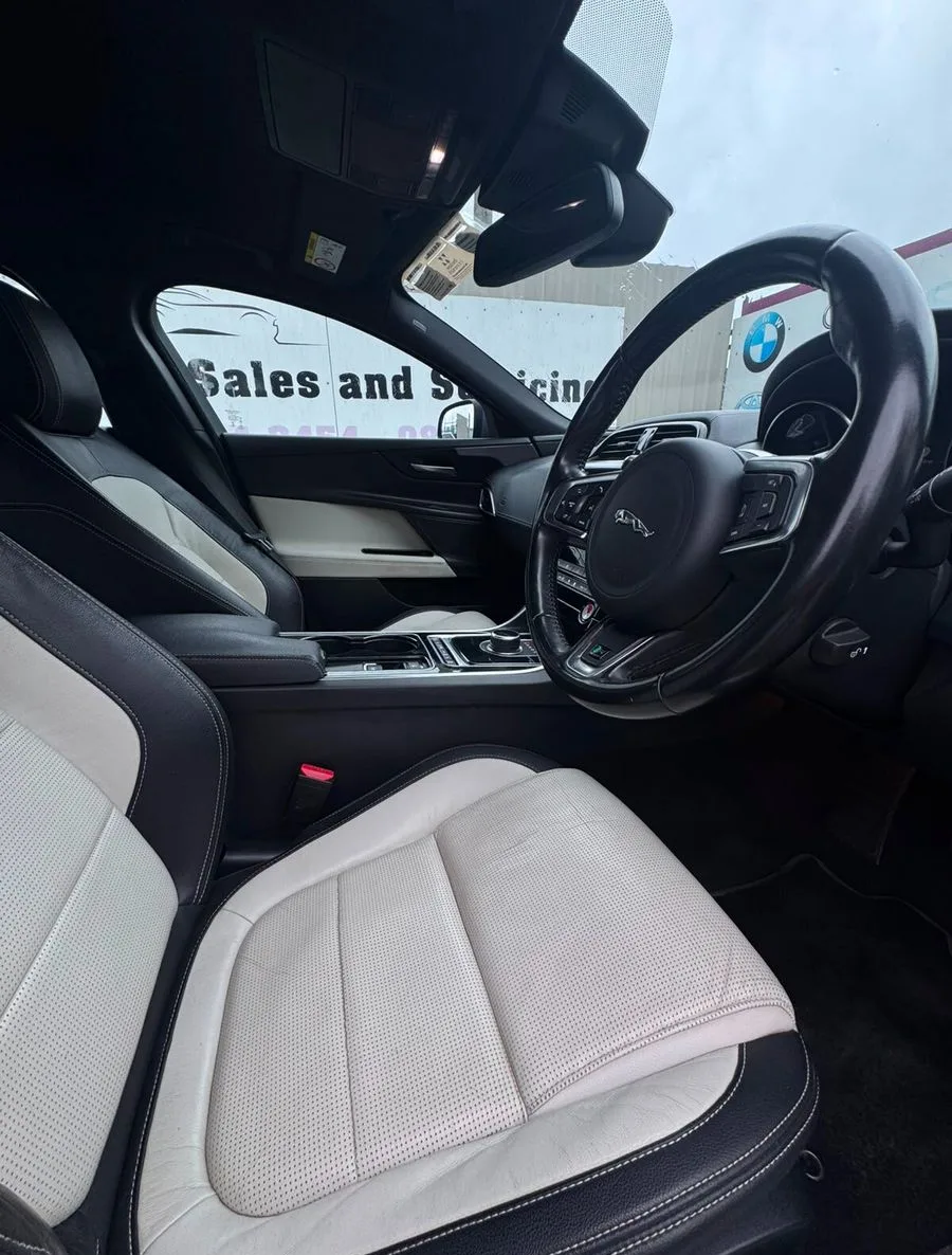 2017 Jaguar XE – photo 19