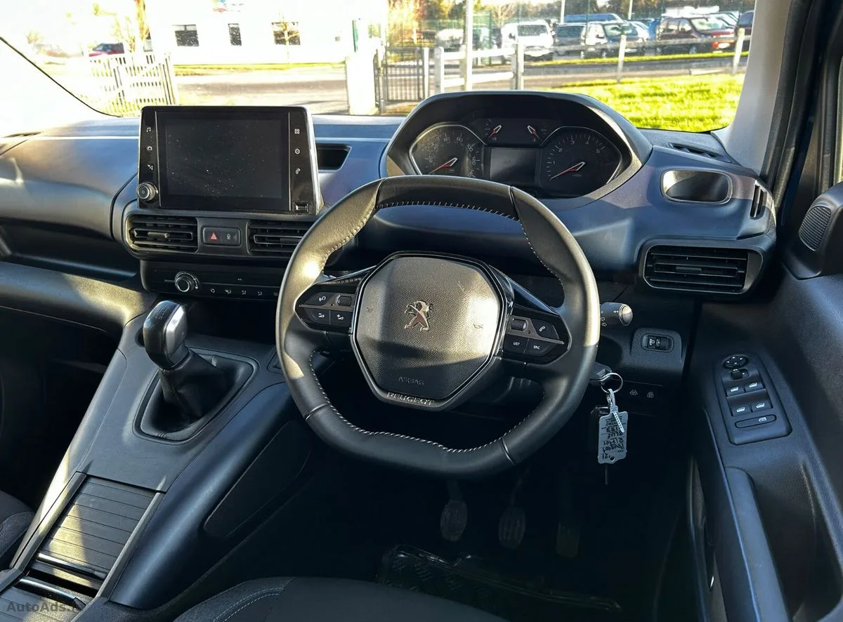 2021 Peugeot Rifter – photo 11
