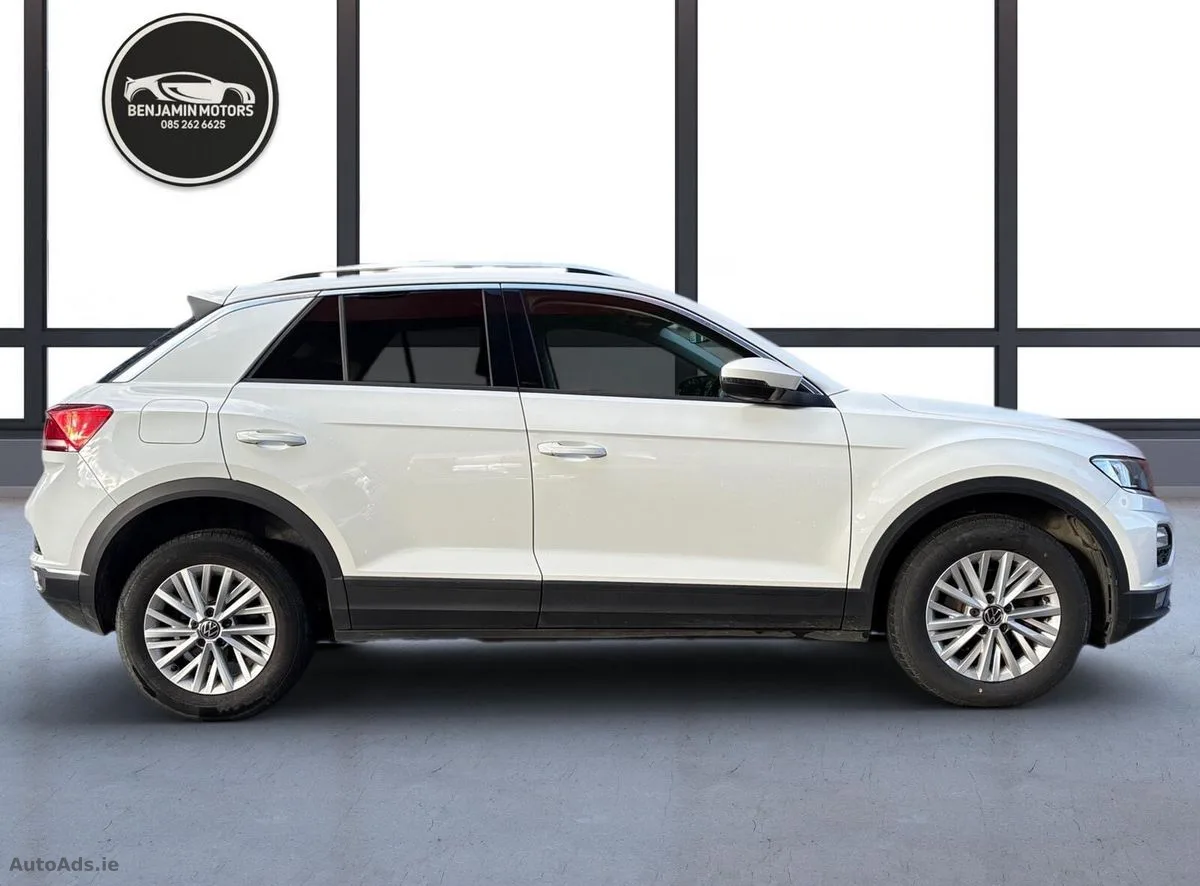 2021 Volkswagen T-Roc – photo 2