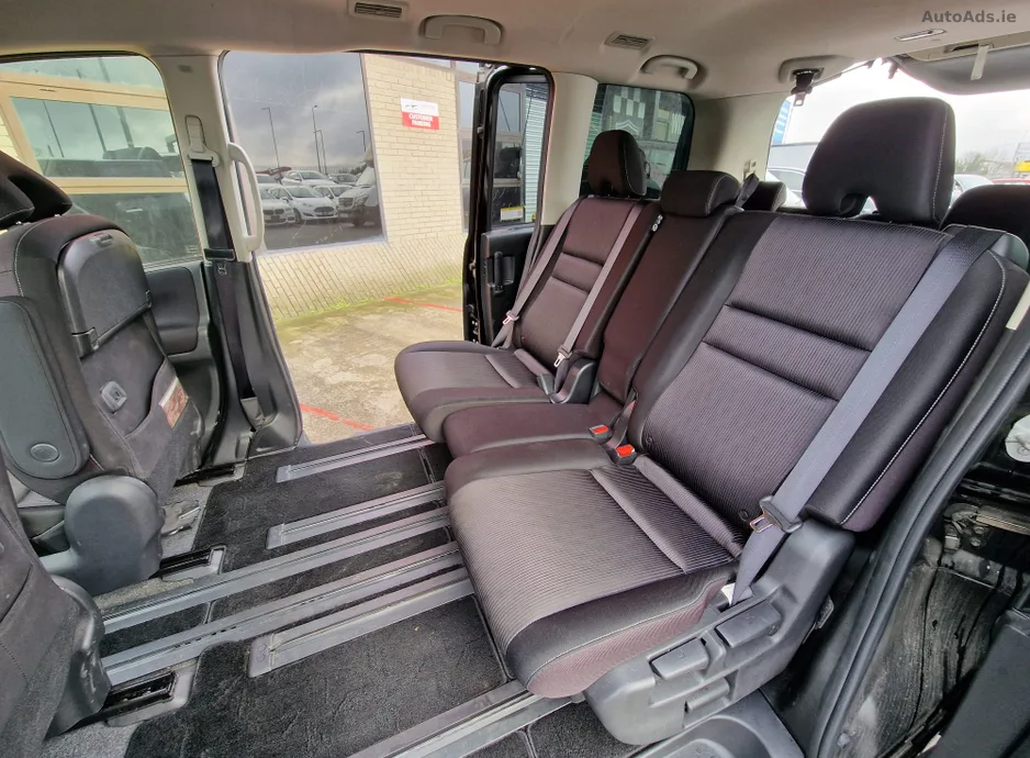 2017 Nissan Serena – photo 17
