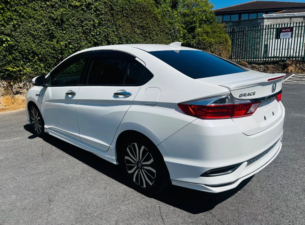 2018 Honda Grace – photo 8