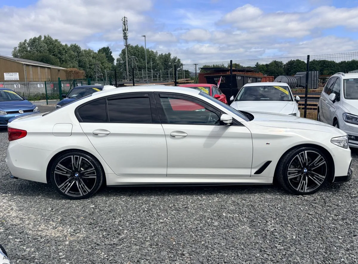 2019 BMW 5-Series – photo 2