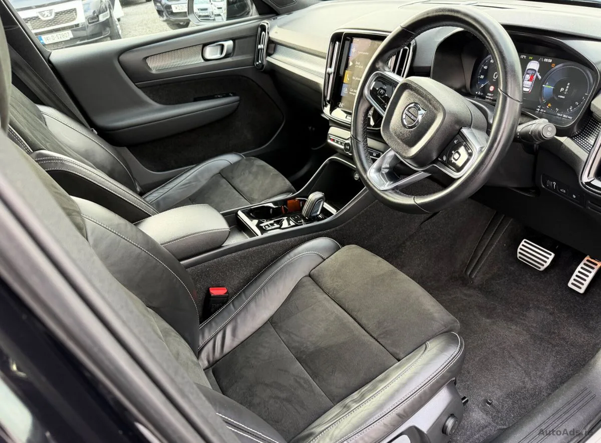 2022 Volvo XC40 – photo 4