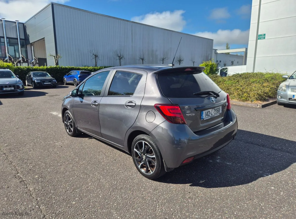 2014 Toyota Yaris – photo 6